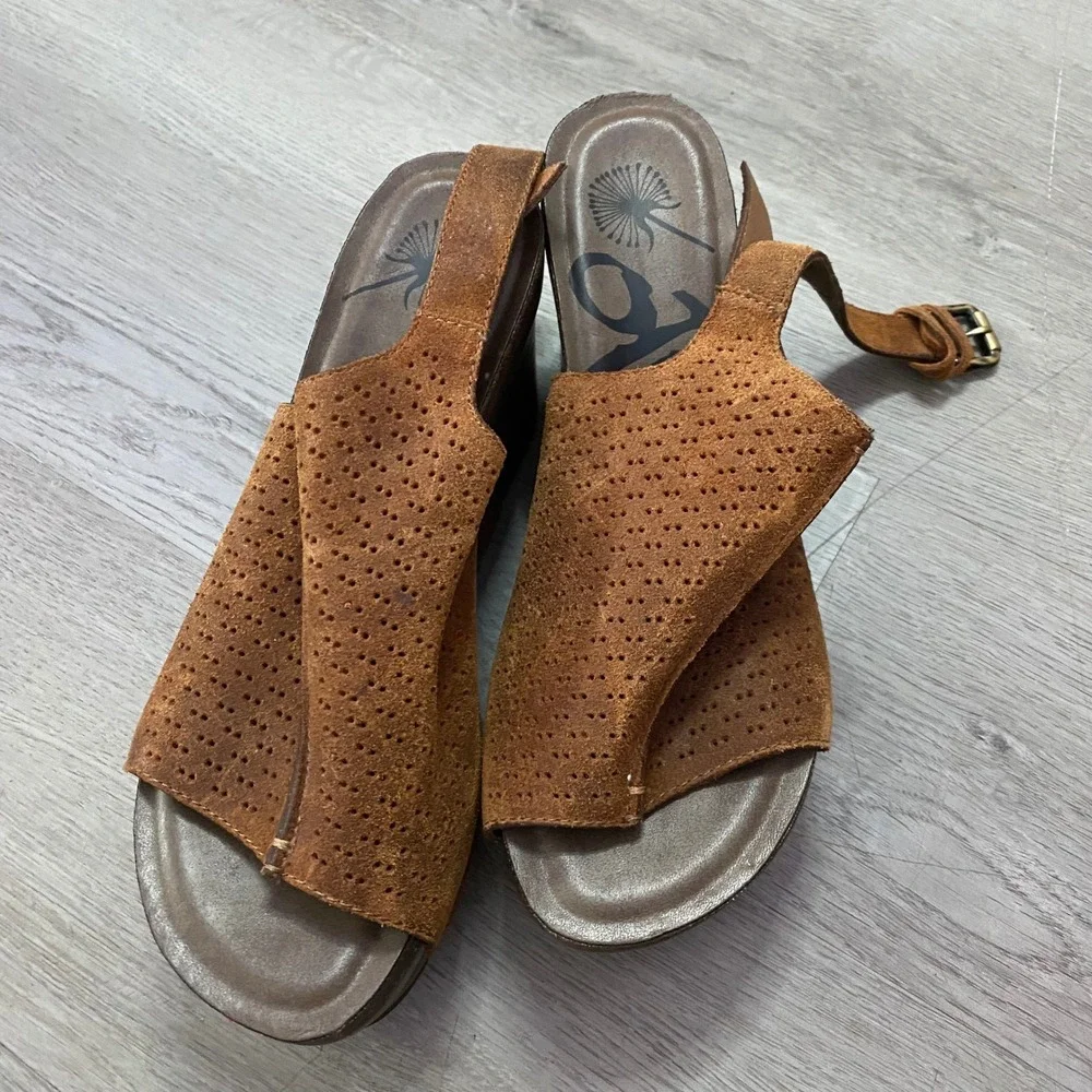 OTBT Jaunt Wedge Sandals Women 9M Cognac Brown Perforated Suede Platform Boho